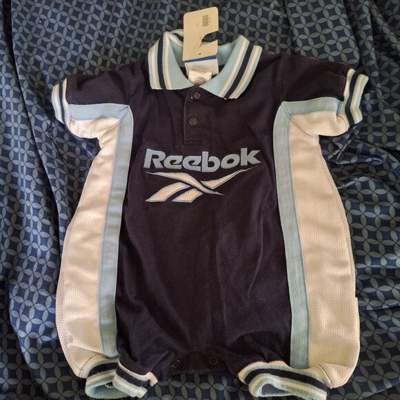 Reebok onesie 6 to 9 months - Picture 1 of 6